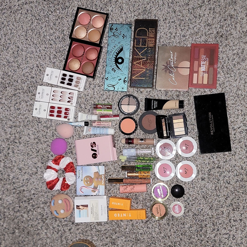 All Brand New Cosmetic Bundle